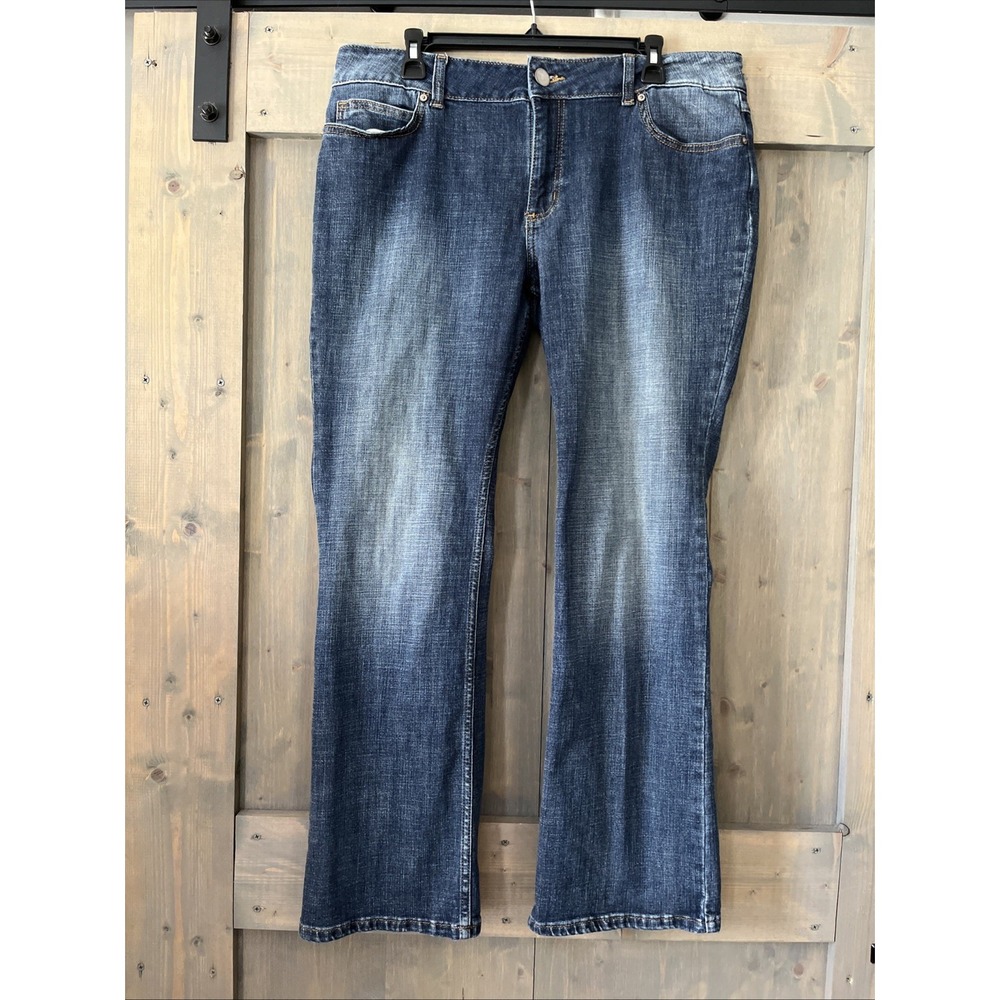Wrangler Women's Dark Wash Bootcut Jeans Size 17x32 Mid Rise Stretch Denim